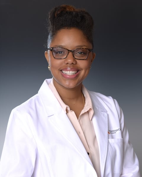 Dr. Nicole Yvette Thomas, MD - Forest Hills, NY - Family Medicine